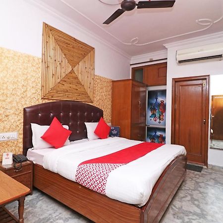 Oyo 29304 Hotel Pooja Yamunānagar Εξωτερικό φωτογραφία