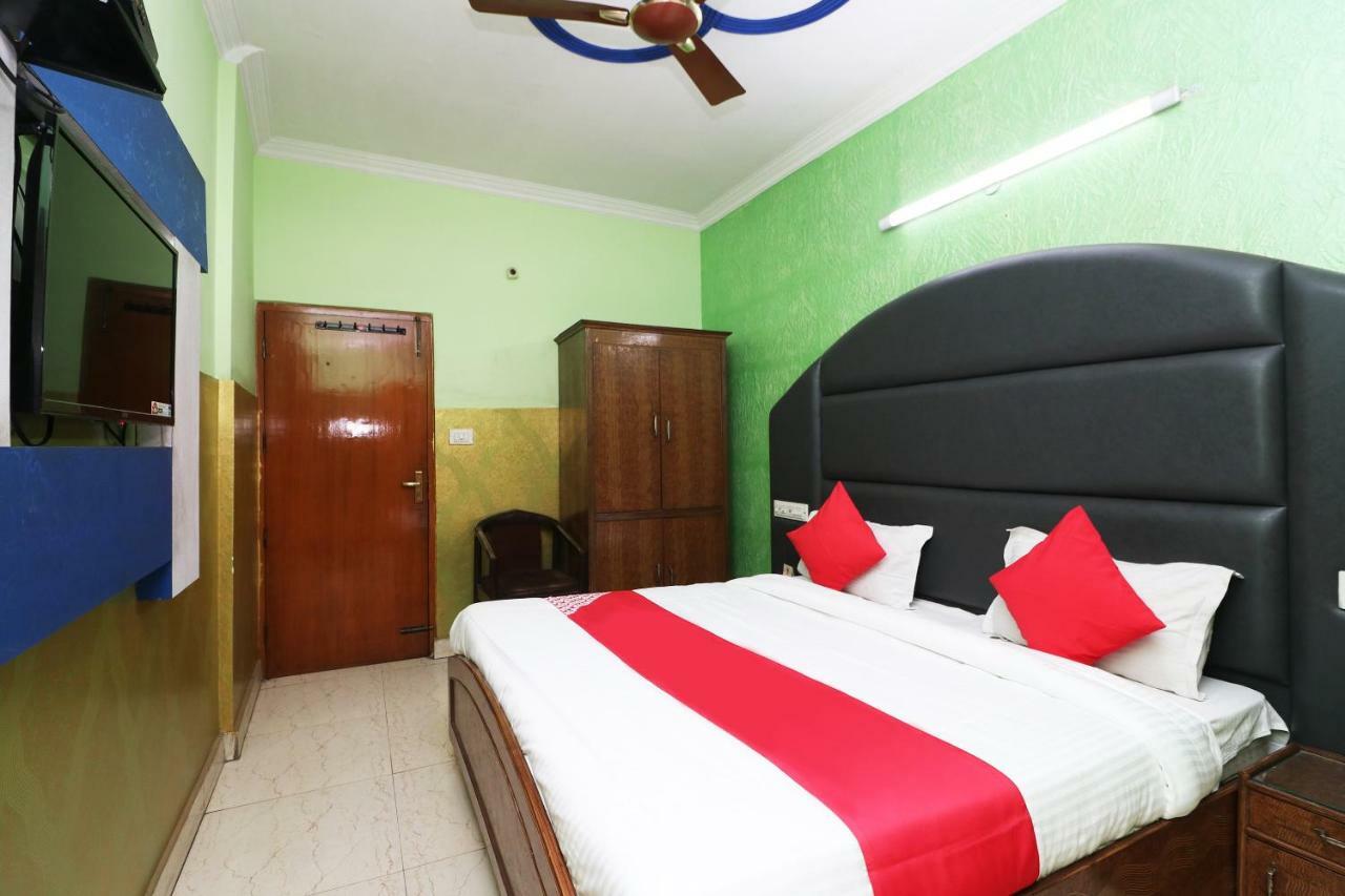 Oyo 29304 Hotel Pooja Yamunānagar Εξωτερικό φωτογραφία