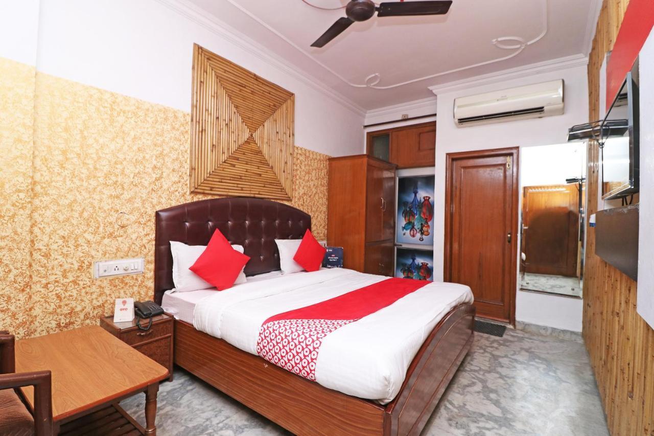 Oyo 29304 Hotel Pooja Yamunānagar Εξωτερικό φωτογραφία